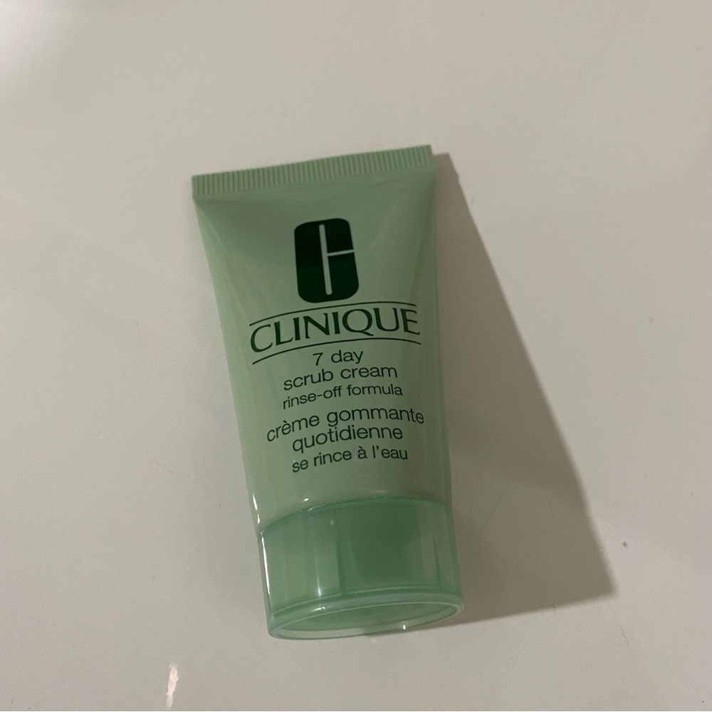 Clinique 7 Day Scrub Cream Rinse-Off Formula 1 oz /30mL Travel Size